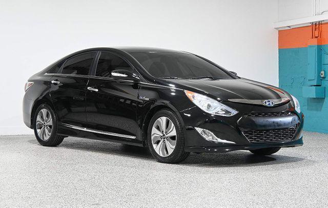 used 2013 Hyundai Sonata Hybrid car, priced at $5,995