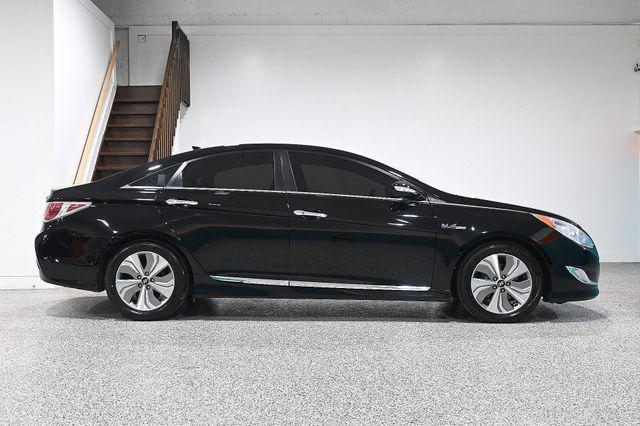 used 2013 Hyundai Sonata Hybrid car, priced at $5,995