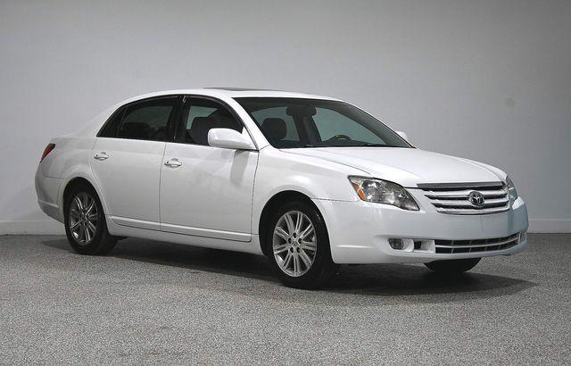 used 2005 Toyota Avalon car, priced at $4,995