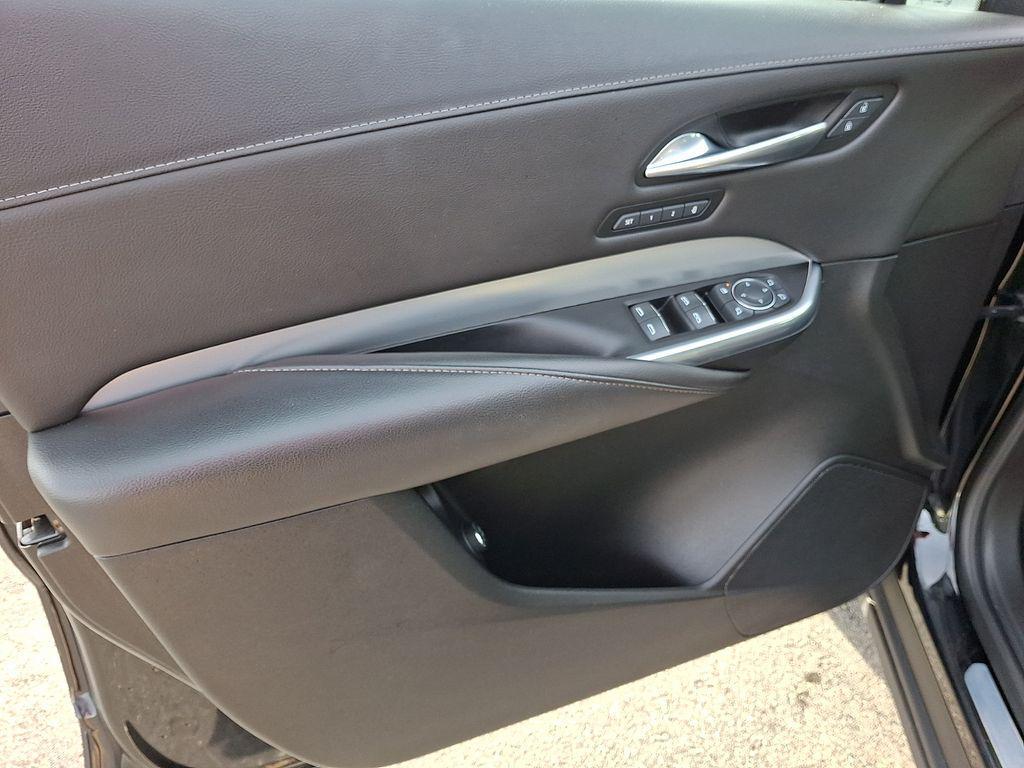 used 2022 Cadillac XT4 car, priced at $24,900