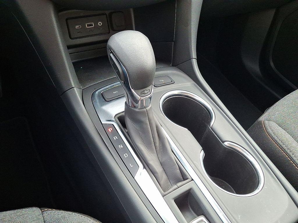 used 2023 Chevrolet Equinox car, priced at $22,590