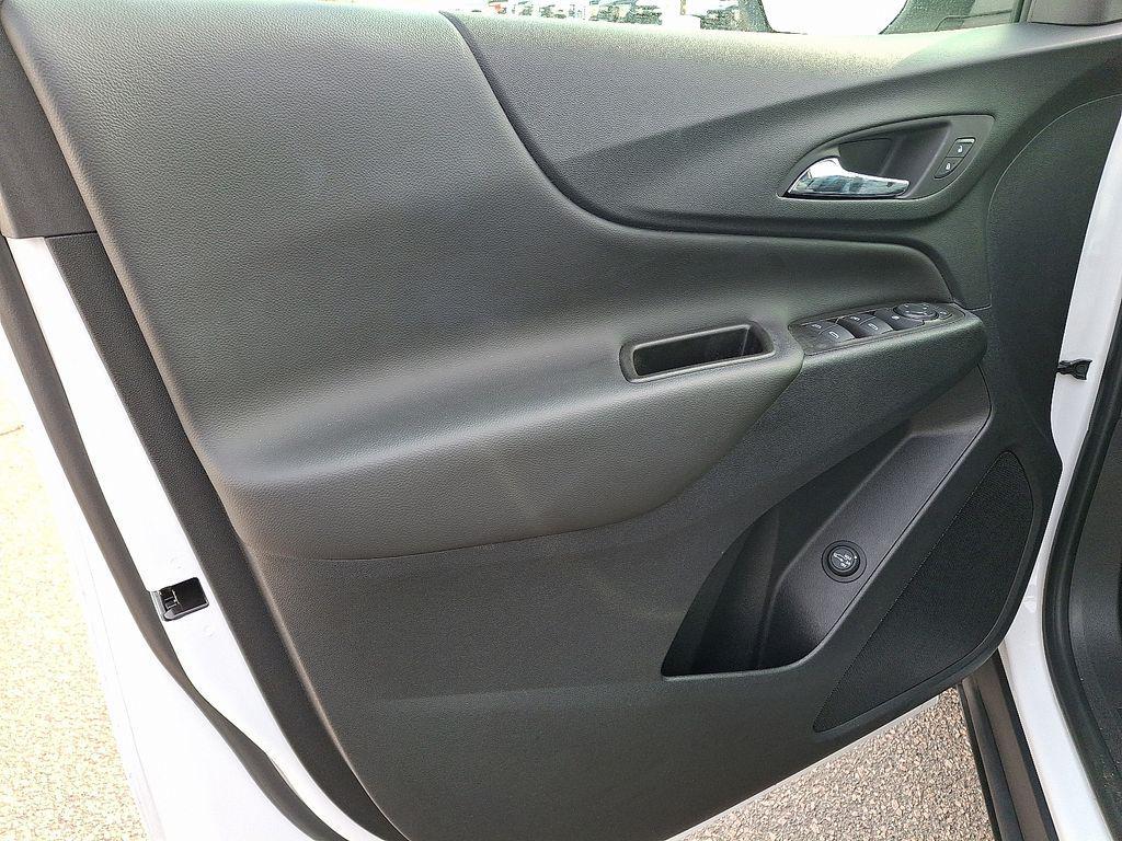 used 2023 Chevrolet Equinox car, priced at $22,590