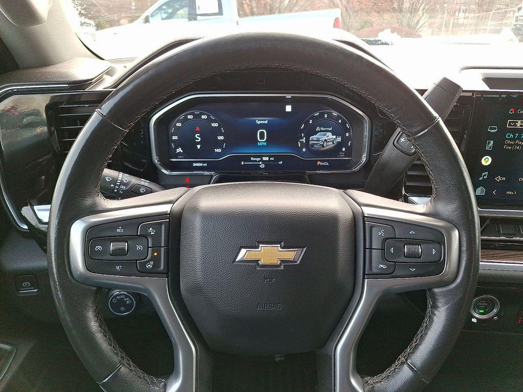 used 2022 Chevrolet Silverado 1500 car, priced at $35,900