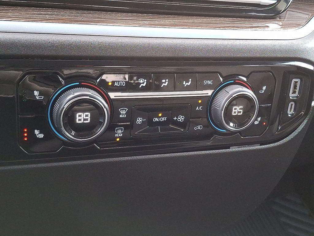 used 2022 Chevrolet Silverado 1500 car, priced at $35,900