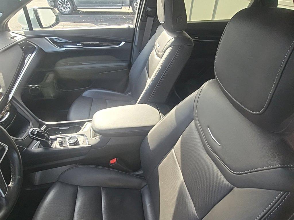 used 2024 Cadillac XT5 car, priced at $40,477