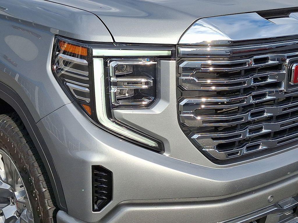 used 2024 GMC Sierra 1500 car, priced at $52,623