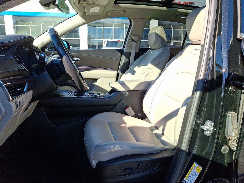 used 2021 Cadillac XT4 car, priced at $23,588