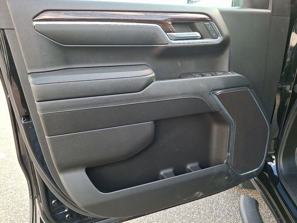 used 2024 GMC Sierra 1500 car, priced at $45,300