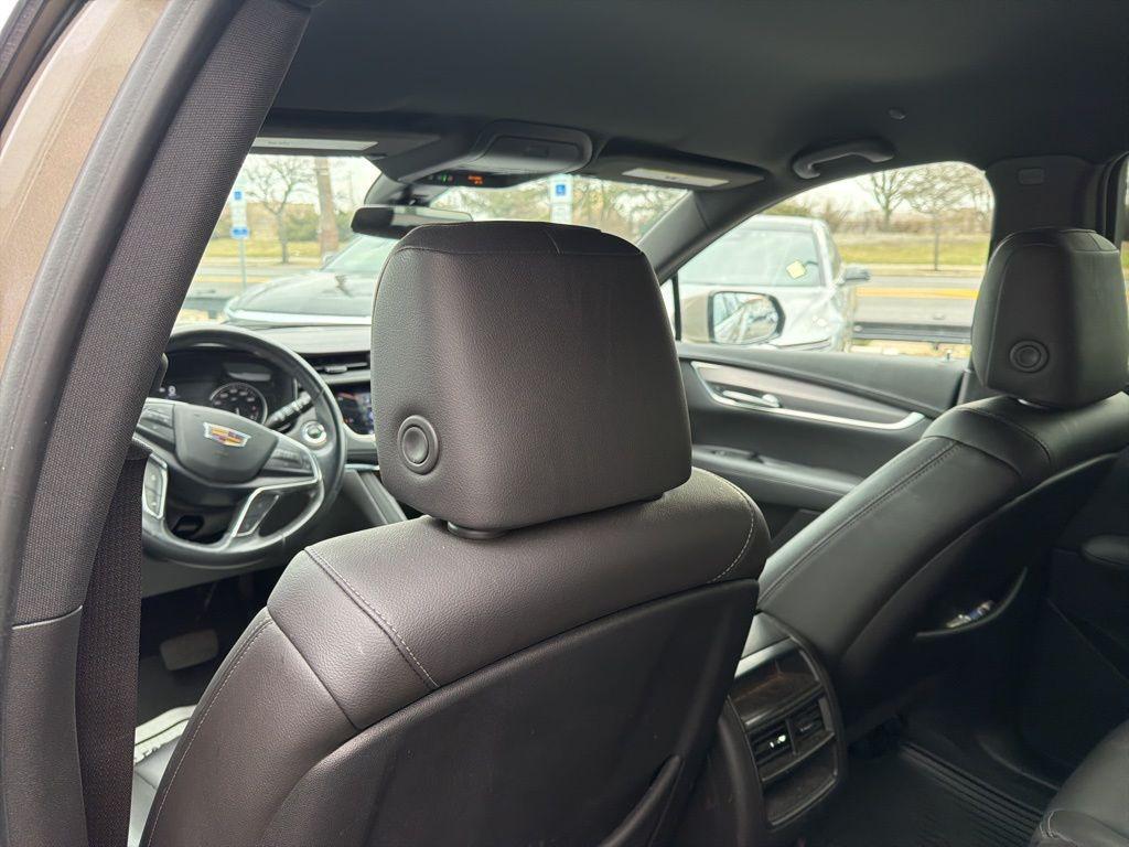 used 2023 Cadillac XT5 car, priced at $27,295