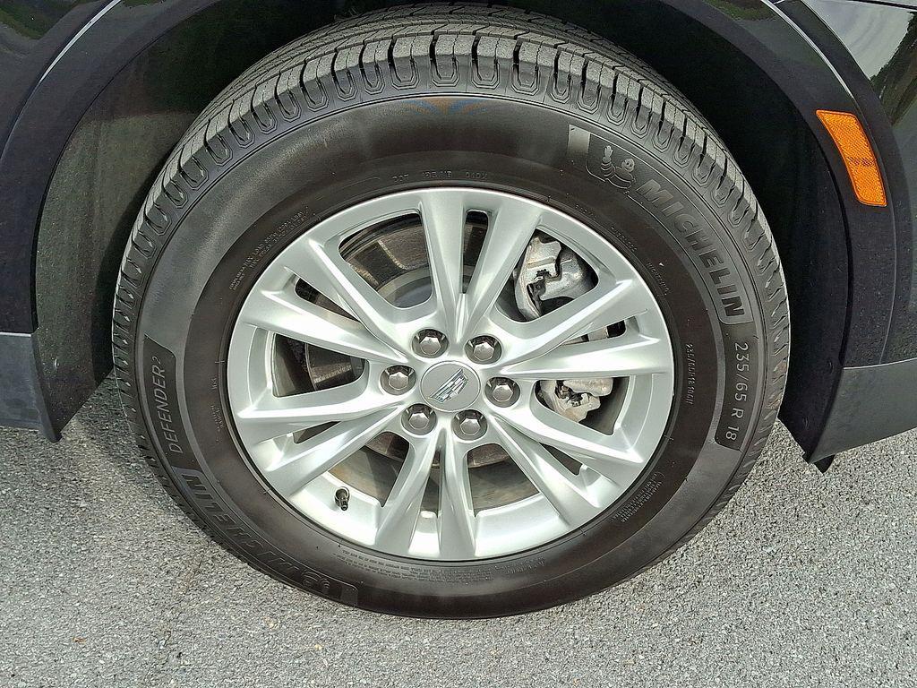 used 2023 Cadillac XT5 car, priced at $26,878