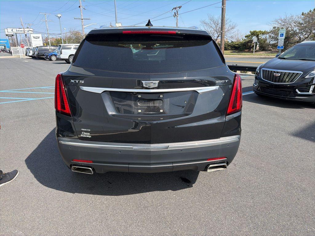 used 2024 Cadillac XT5 car, priced at $32,899