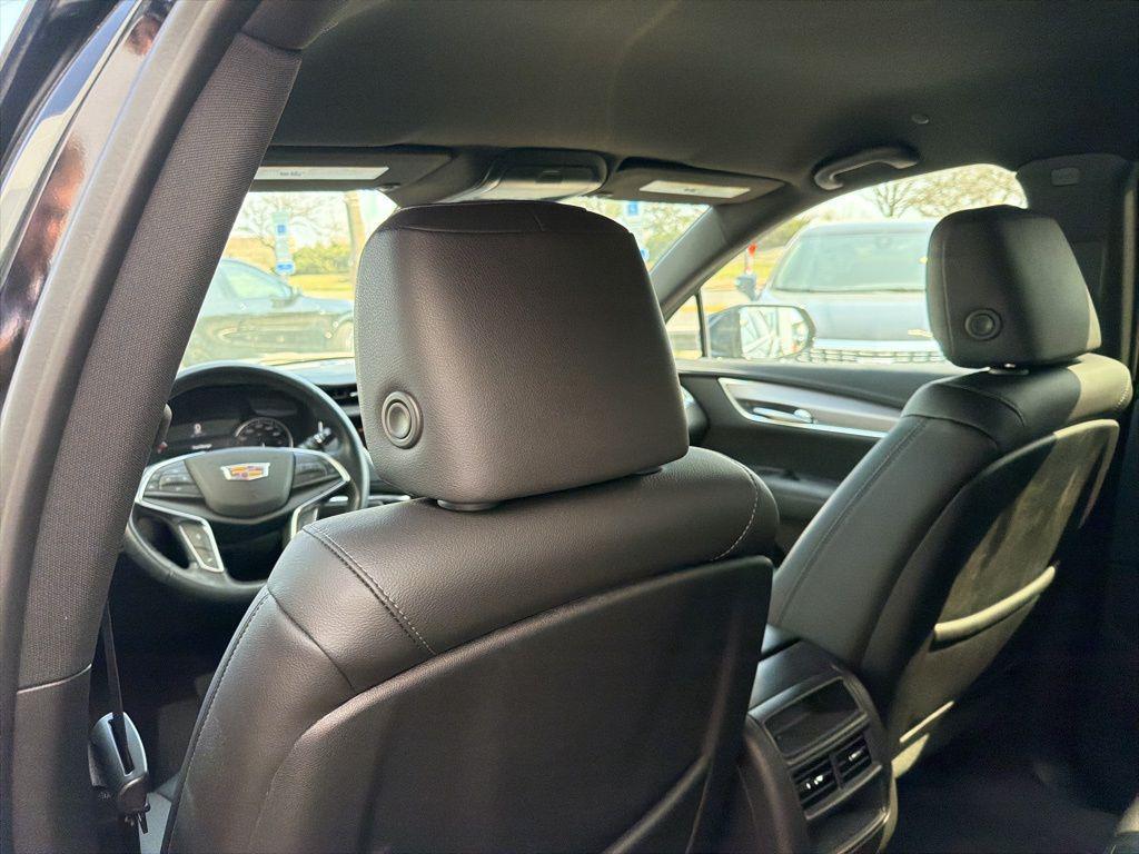 used 2024 Cadillac XT5 car, priced at $32,899