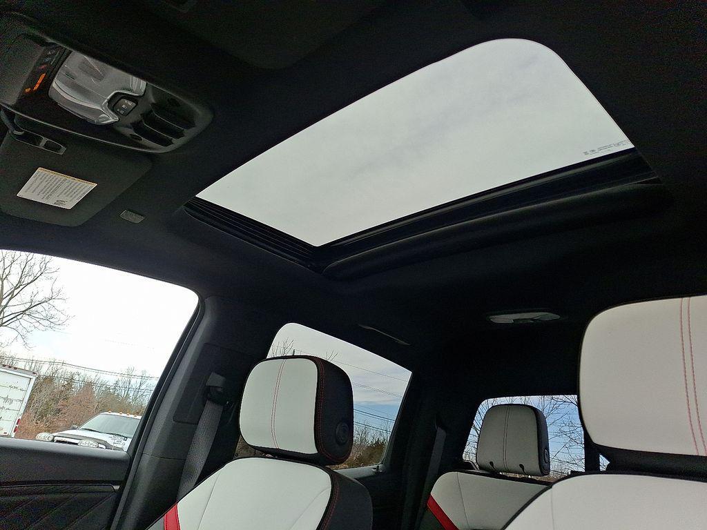 used 2023 GMC Canyon car, priced at $48,000