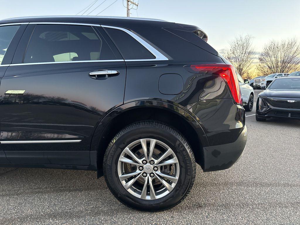 used 2021 Cadillac XT5 car, priced at $19,699