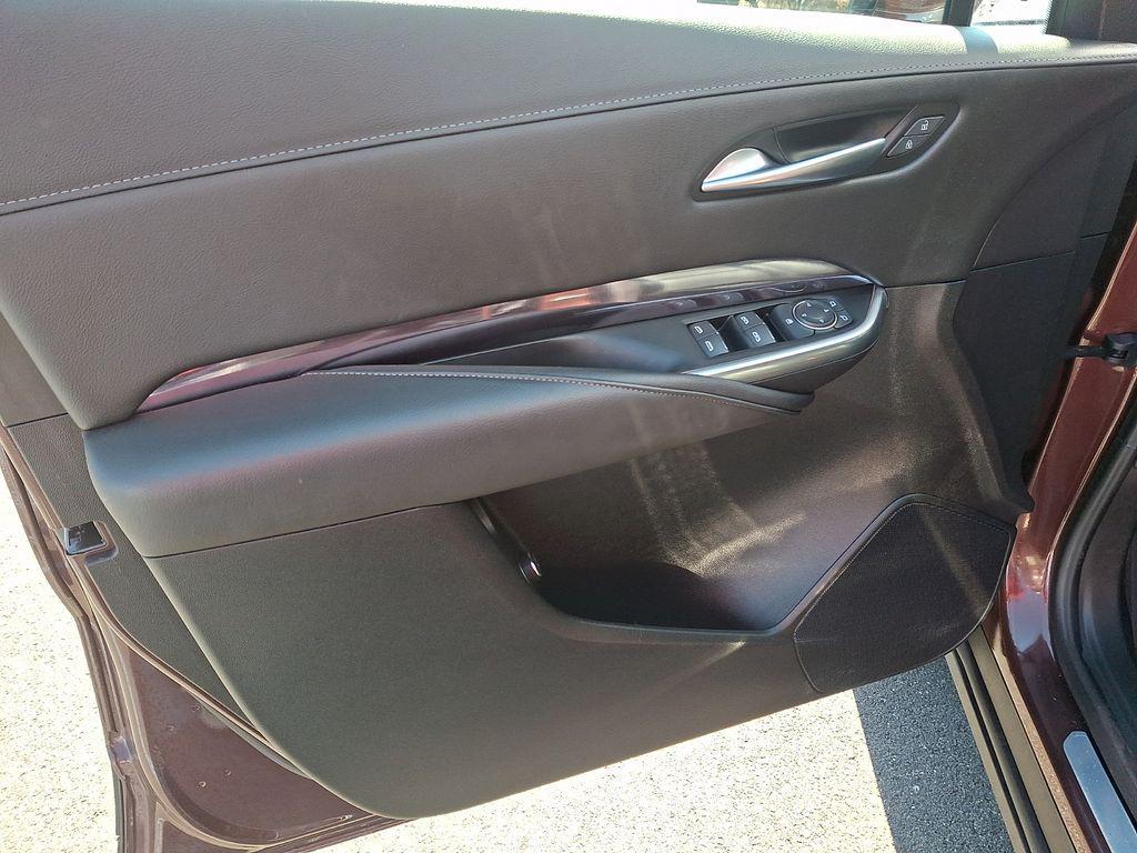 used 2023 Cadillac XT4 car, priced at $27,999