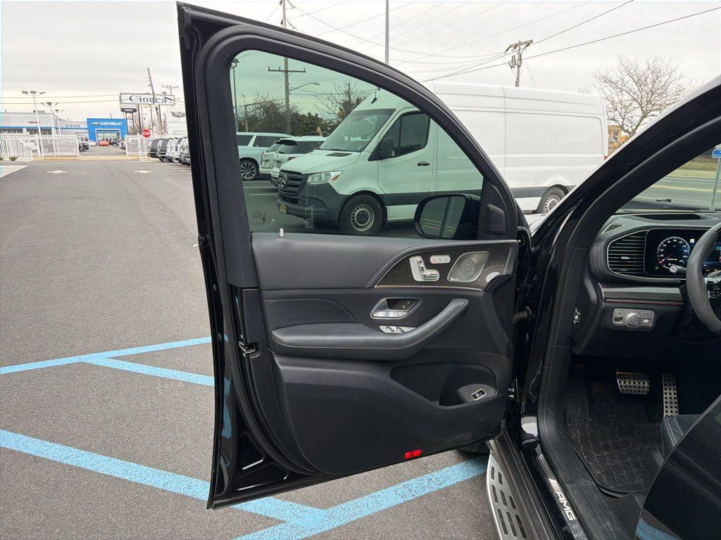 used 2024 Mercedes-Benz AMG GLS 63 car, priced at $100,986