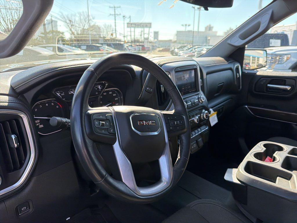 used 2022 GMC Sierra 1500 car, priced at $35,911