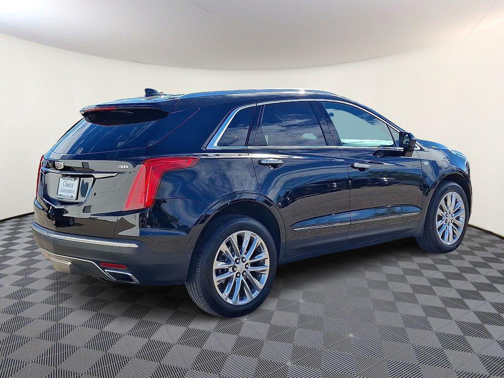 used 2017 Cadillac XT5 car, priced at $17,000