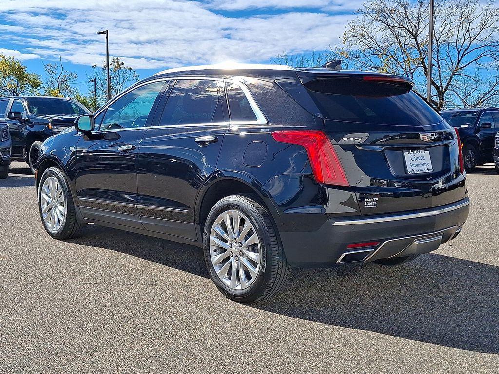 used 2017 Cadillac XT5 car, priced at $17,000