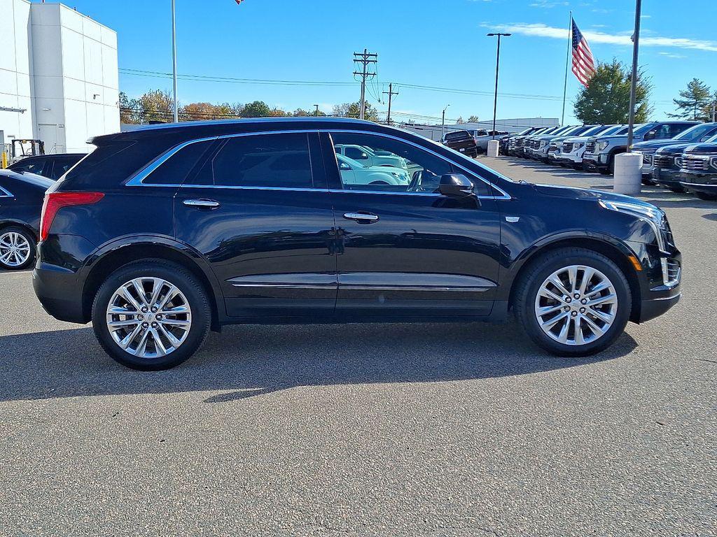 used 2017 Cadillac XT5 car, priced at $17,000