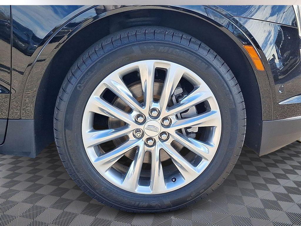 used 2017 Cadillac XT5 car, priced at $17,000