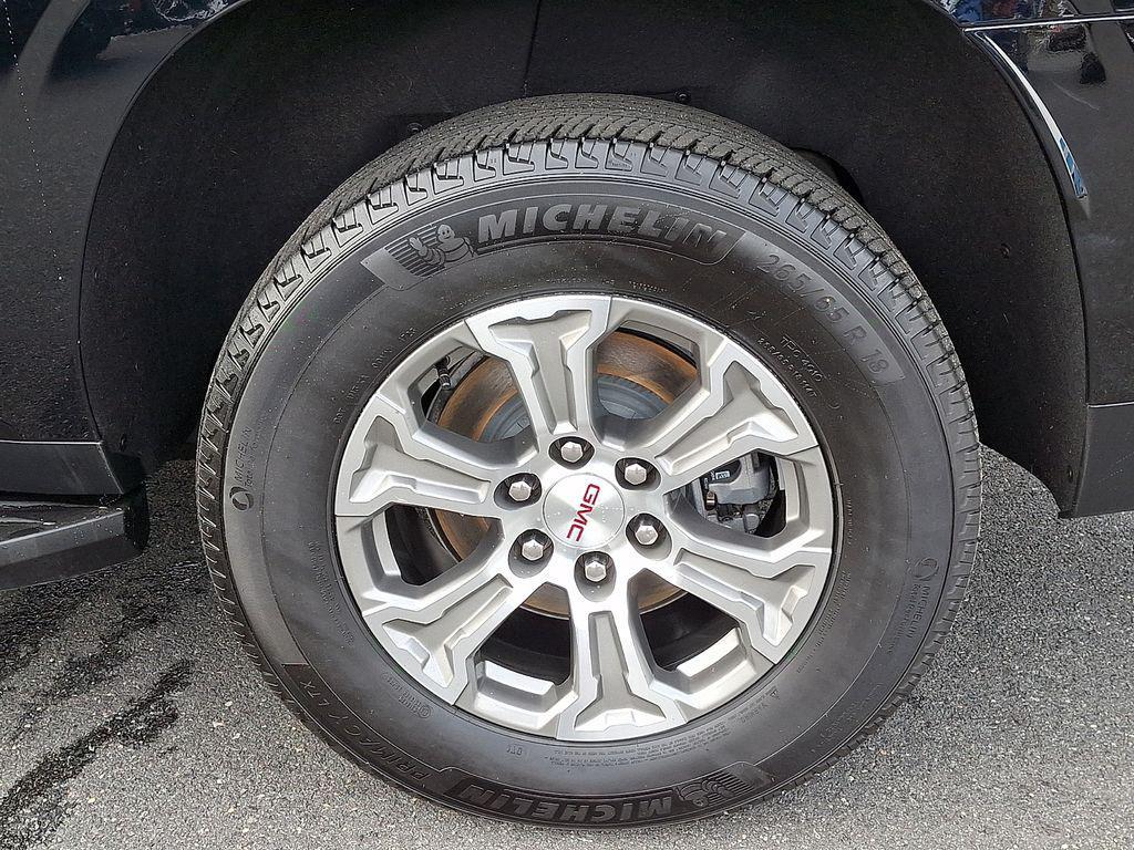 used 2023 GMC Yukon XL car, priced at $45,373