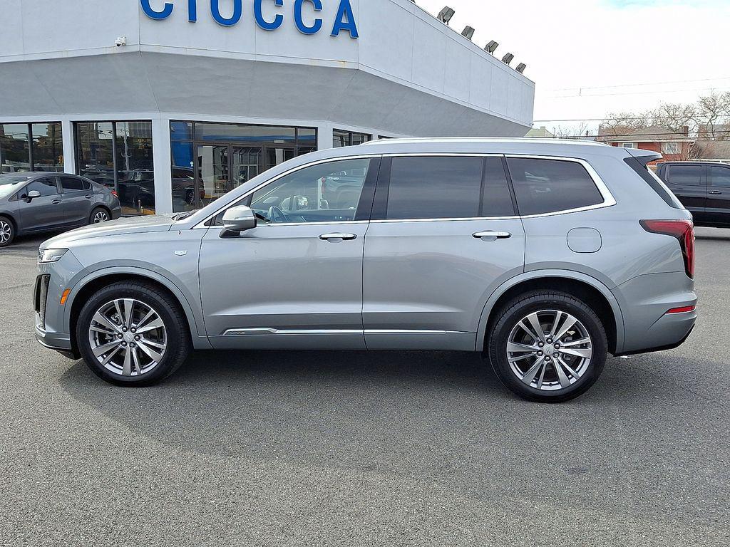 used 2023 Cadillac XT6 car, priced at $38,227