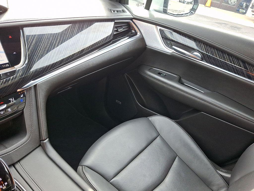 used 2023 Cadillac XT6 car, priced at $38,227