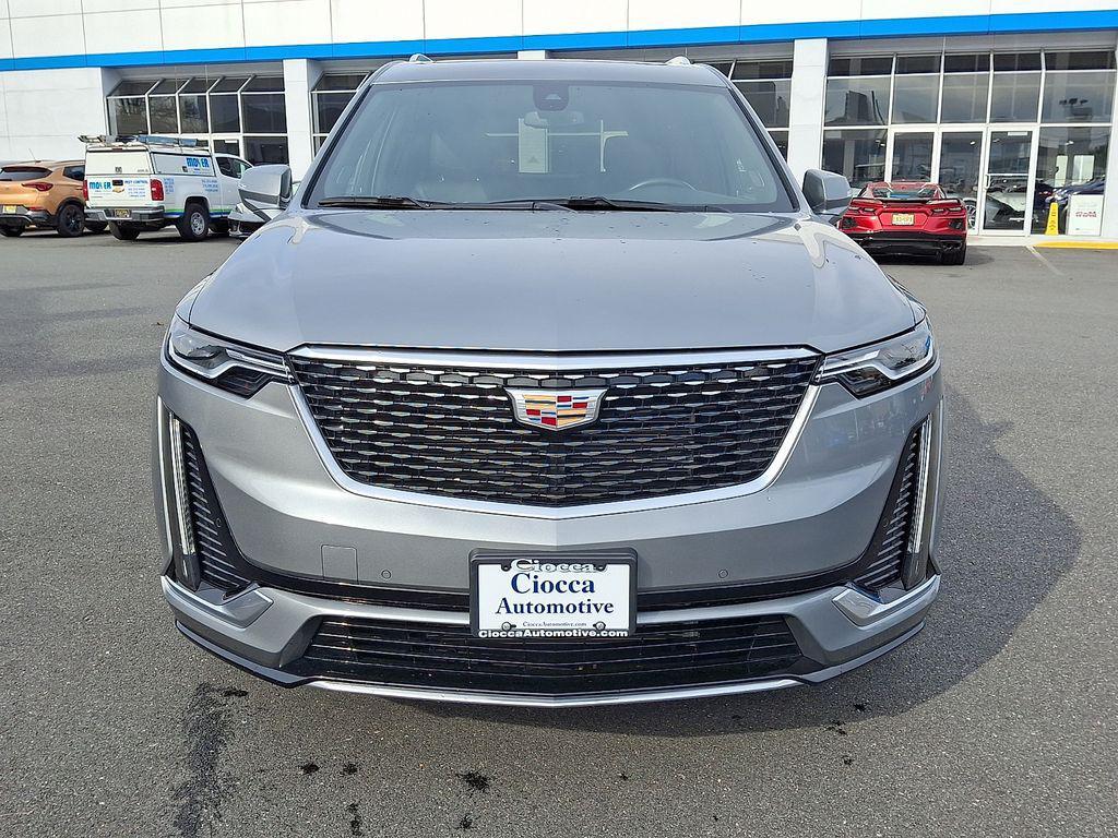 used 2023 Cadillac XT6 car, priced at $38,227