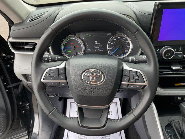 used 2024 Toyota Highlander Hybrid car, priced at $44,199