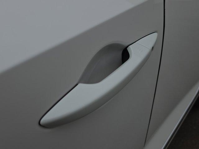 used 2025 Acura MDX car, priced at $45,189