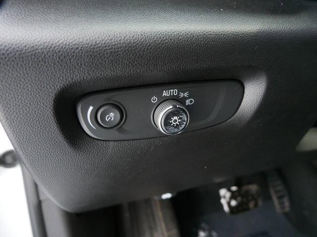 used 2023 Chevrolet Traverse car, priced at $28,595