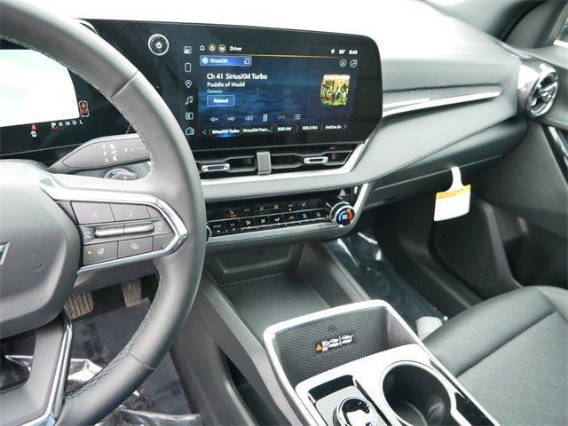 new 2026 Chevrolet Equinox car, priced at $32,265