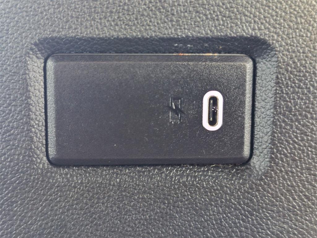 used 2022 Cadillac Escalade ESV car, priced at $60,999