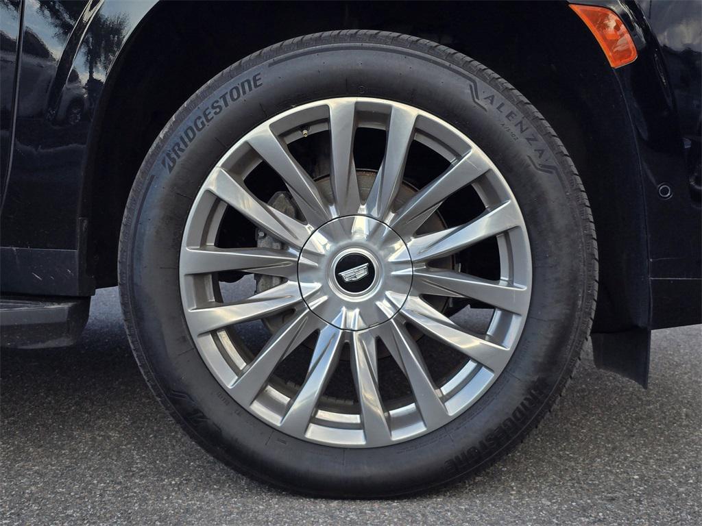 used 2022 Cadillac Escalade ESV car, priced at $60,999