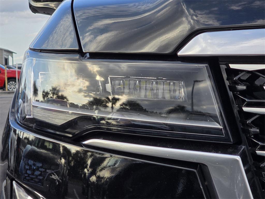 used 2022 Cadillac Escalade ESV car, priced at $60,999