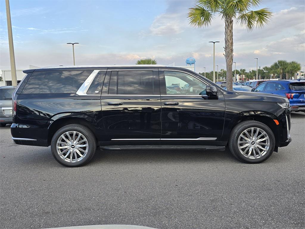 used 2022 Cadillac Escalade ESV car, priced at $60,999