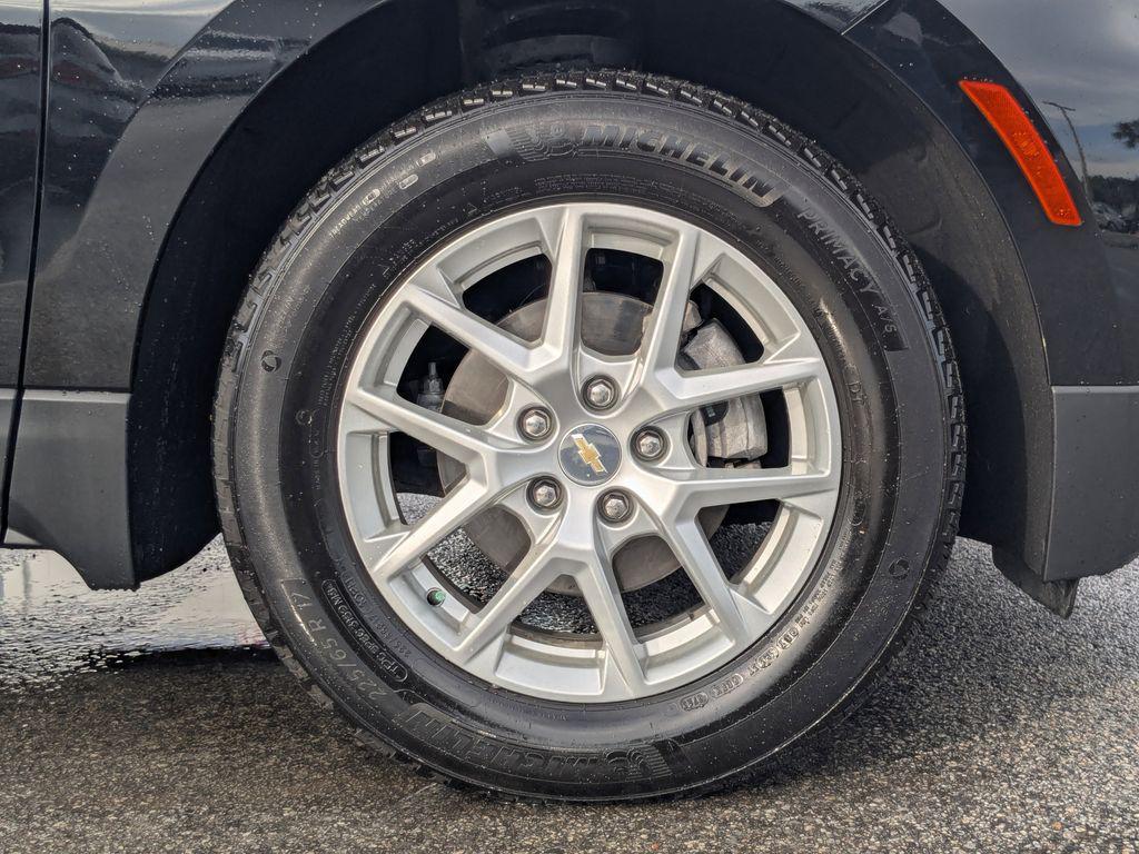 used 2024 Chevrolet Equinox car, priced at $24,393