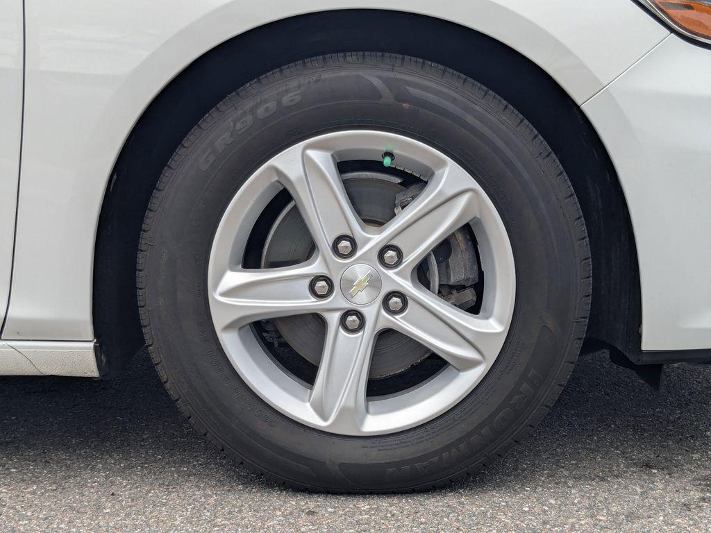 used 2020 Chevrolet Malibu car, priced at $10,993