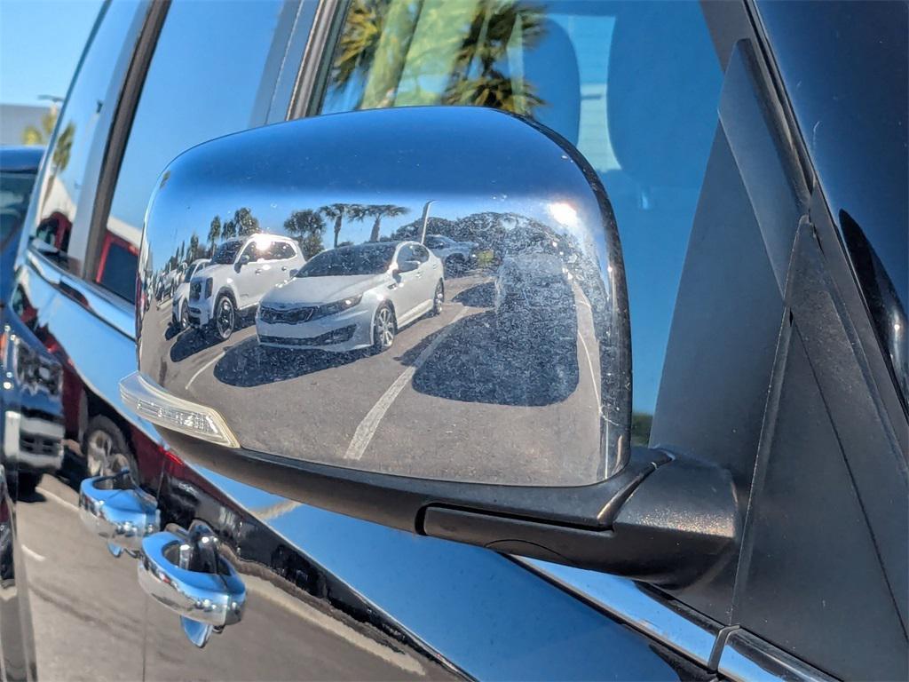 used 2015 Chrysler Town & Country car, priced at $7,999