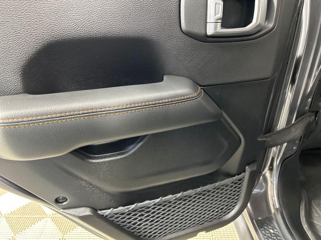 used 2022 Jeep Gladiator car, priced at $35,883