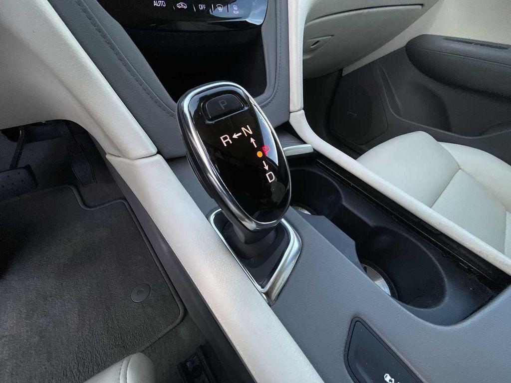 used 2017 Cadillac XT5 car, priced at $15,990