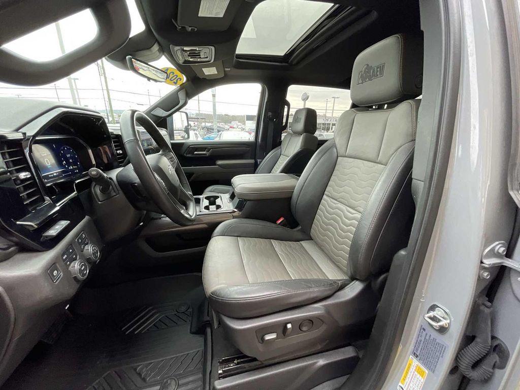 used 2024 Chevrolet Silverado 2500 car, priced at $76,990