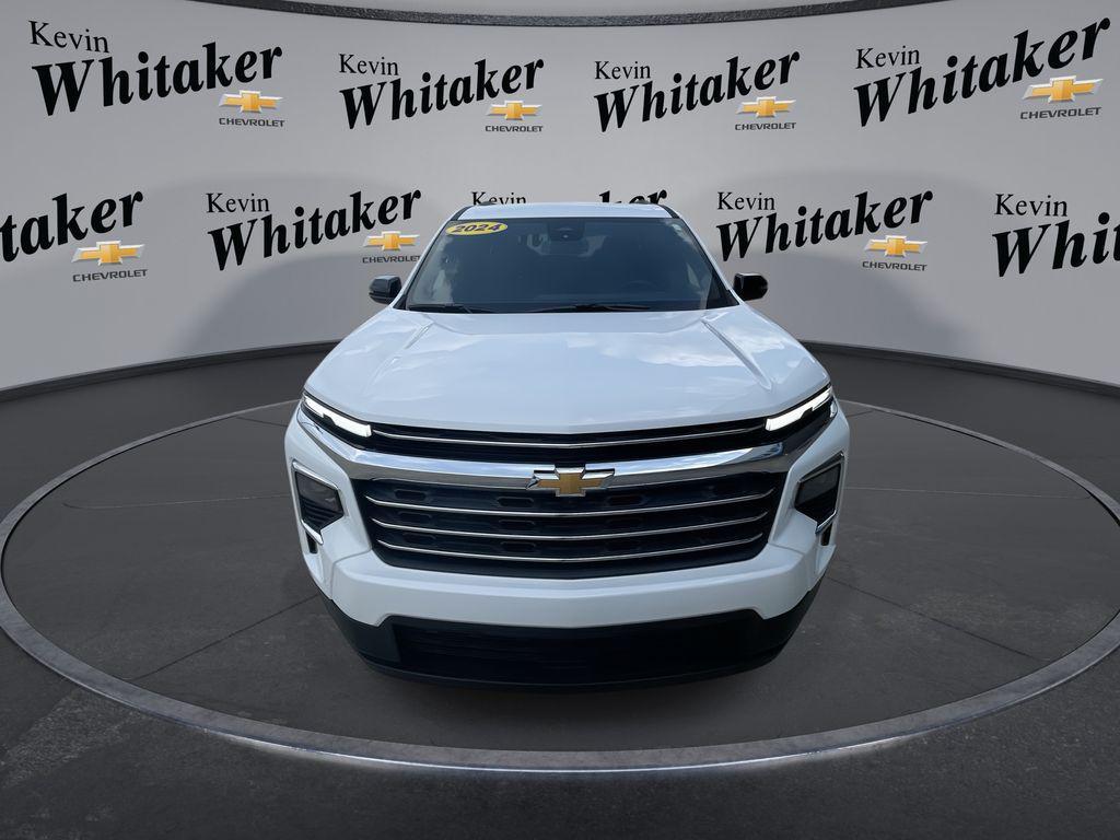 used 2024 Chevrolet Traverse car, priced at $37,990