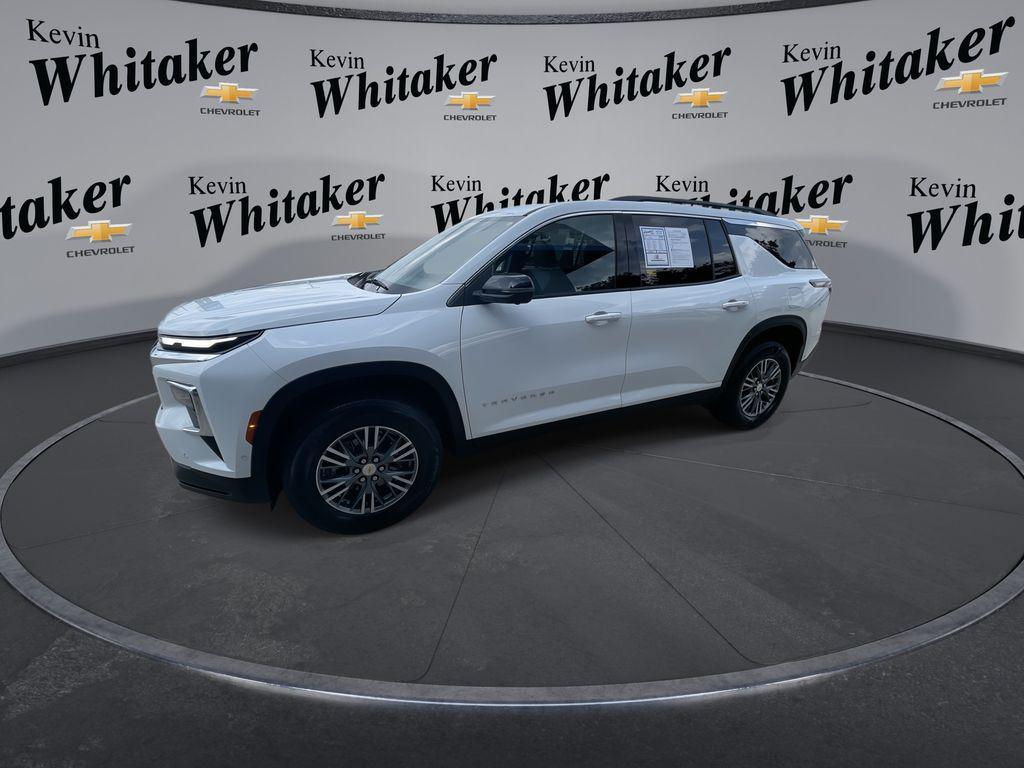 used 2024 Chevrolet Traverse car, priced at $37,990