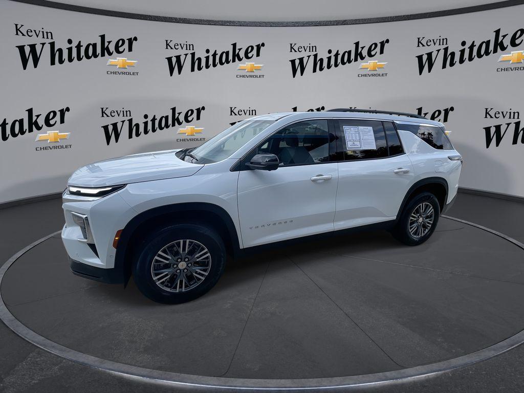 used 2024 Chevrolet Traverse car, priced at $37,990