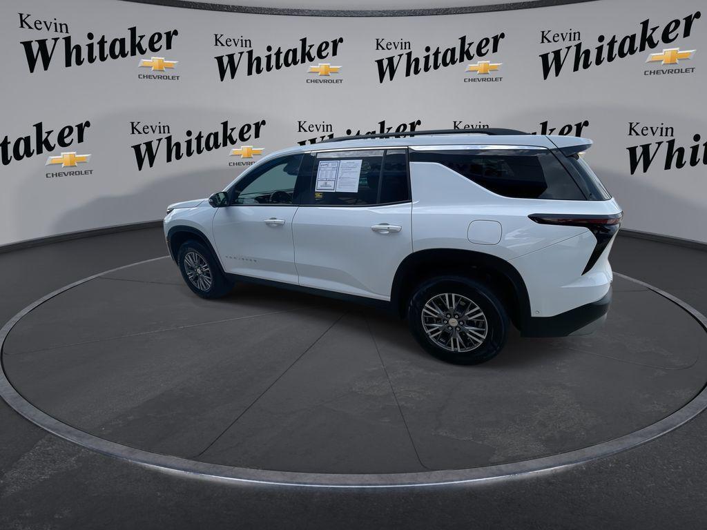 used 2024 Chevrolet Traverse car, priced at $37,990