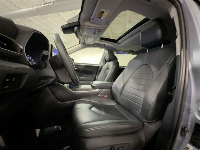 used 2024 Toyota Highlander car, priced at $39,777