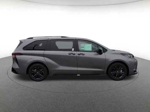 new 2026 Toyota Sienna car, priced at $52,650