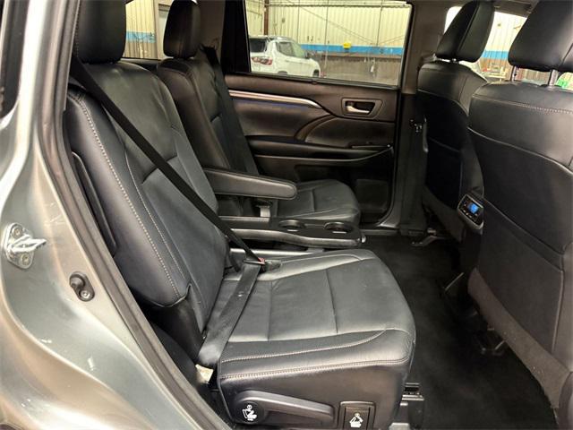 used 2018 Toyota Highlander car, priced at $22,500